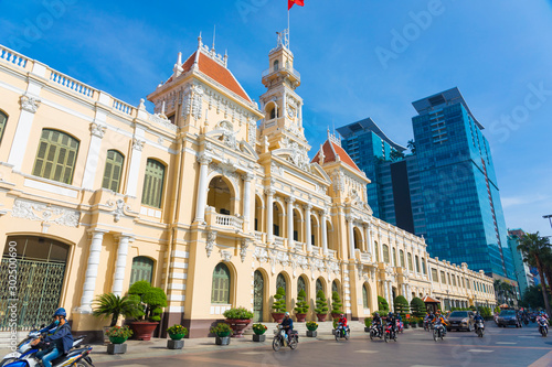 Foto The People's Committee of Ho Chi Minh City with blue sky in Ho Chi Minh, Vietna