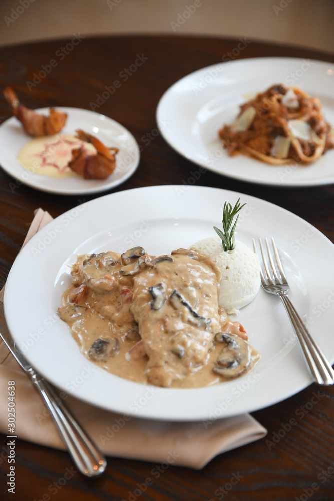 Chicken marsala Chicken marsala