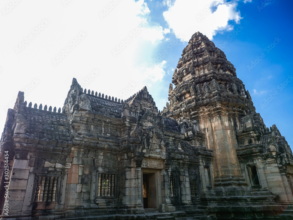 Phimai castle, Khmer art, tourist attractions, ancient sites in Thailand