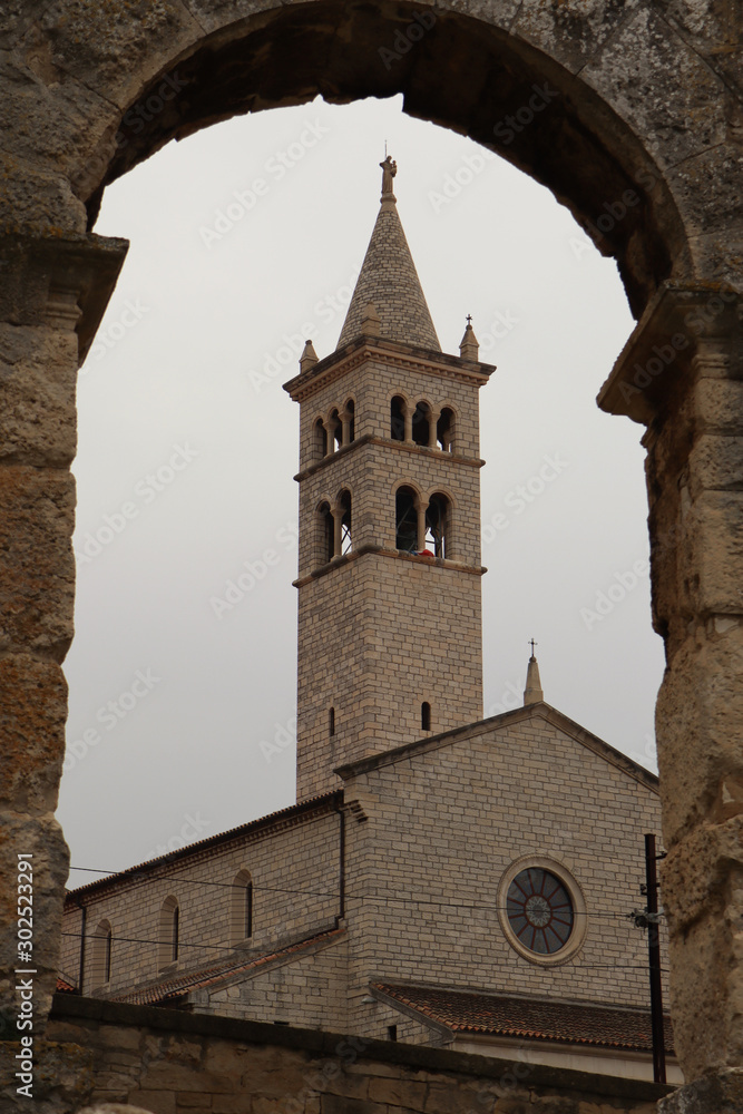 Obraz premium Church in Pula