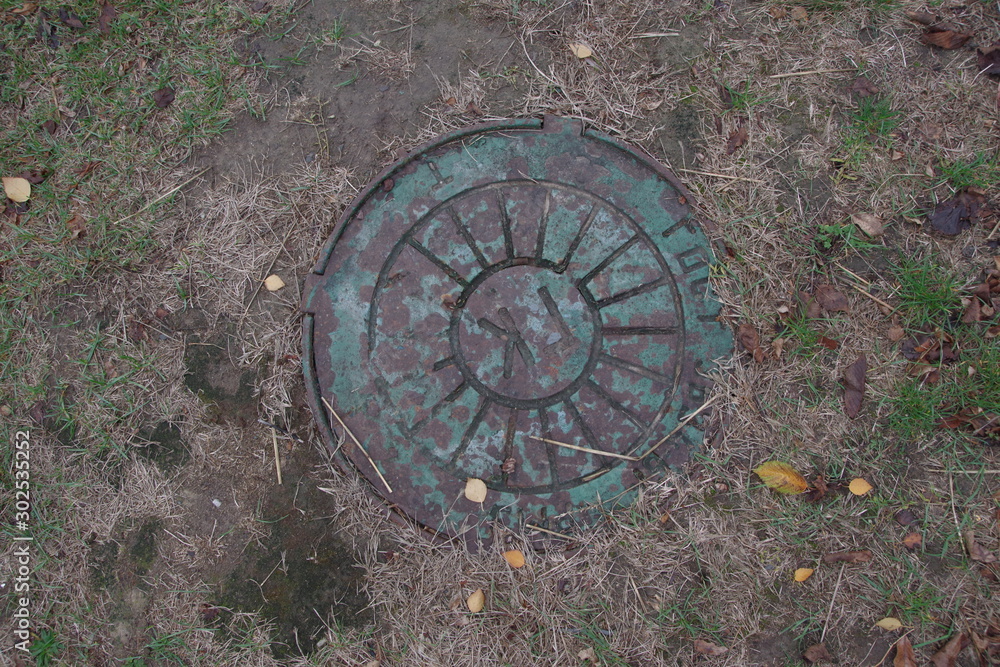 hatch, sewer, metal, cover, shell, texture, old, water, iron, street, round, drain, city,