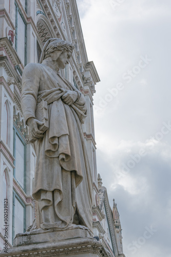 Dante Alighieri statue in florence, italy