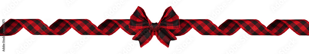 Long Christmas border of red and black buffalo plaid bow and ribbon isolated on a white background - obrazy, fototapety, plakaty 