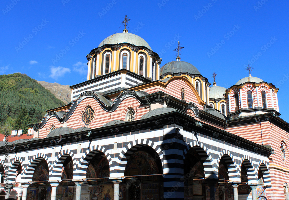 ブルガリア　リラ修道院の聖母誕生教会