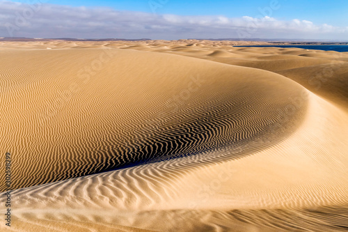 Desert sand dunes at the Lagoon of Khenifiss (Lac Naila). © Rosa Frei