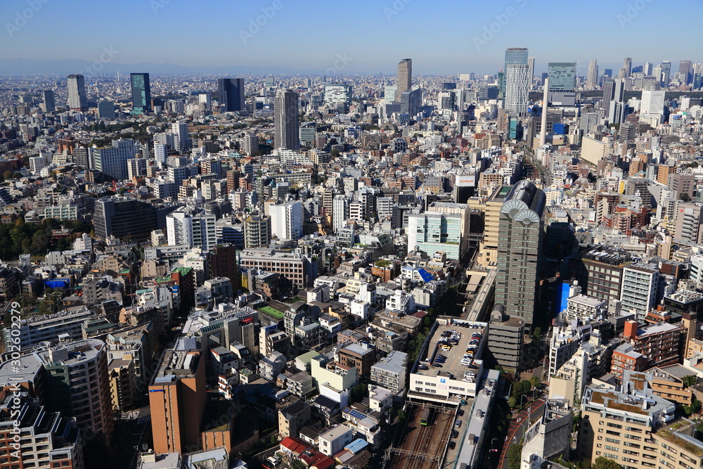 Fototapeta premium 山手線沿線に広がる渋谷の風景