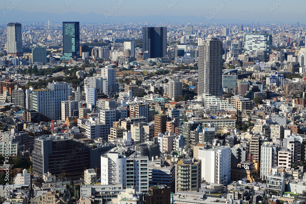 渋谷区から目黒区に広がるマンションが建ち並ぶ住宅街