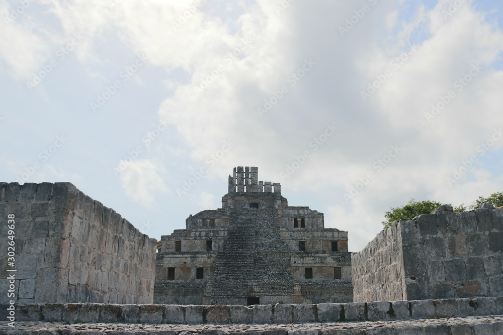 Naklejka premium Ruinas arqueológicas Edzna Campeche