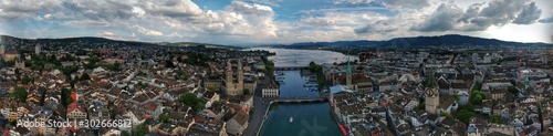 Fototapeta Naklejka Na Ścianę i Meble -  panoramic view of the city of Zurich
