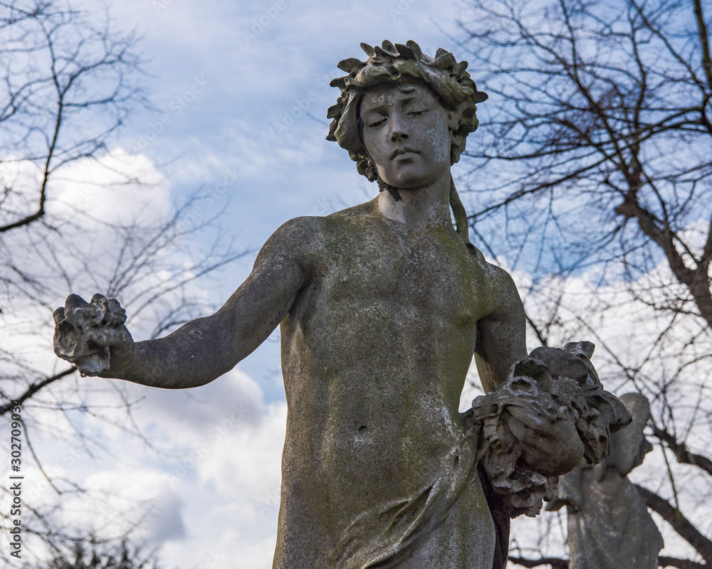 Victorian statue with laurel