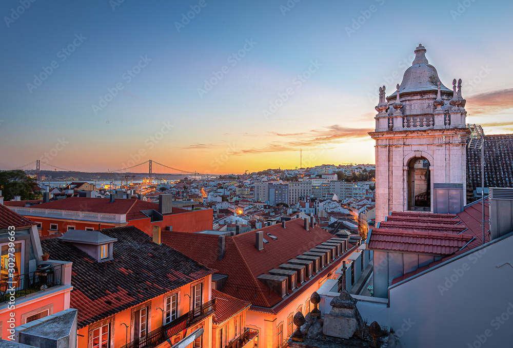 Obraz vista do centro de Lisboa Portugal vista de um terraço.