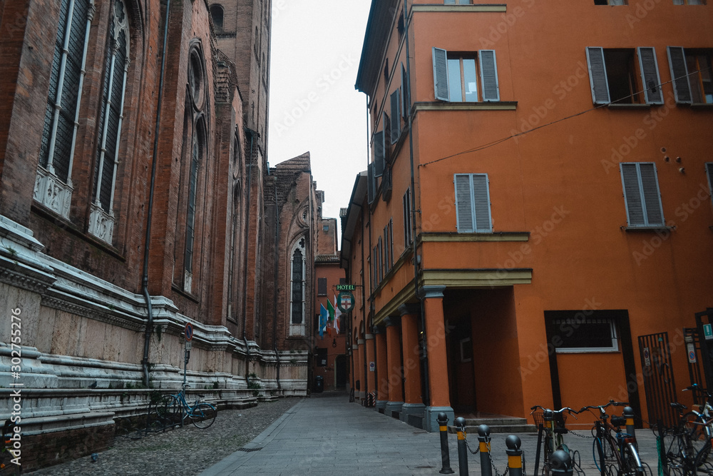 Fototapeta premium wąska ulica w taly