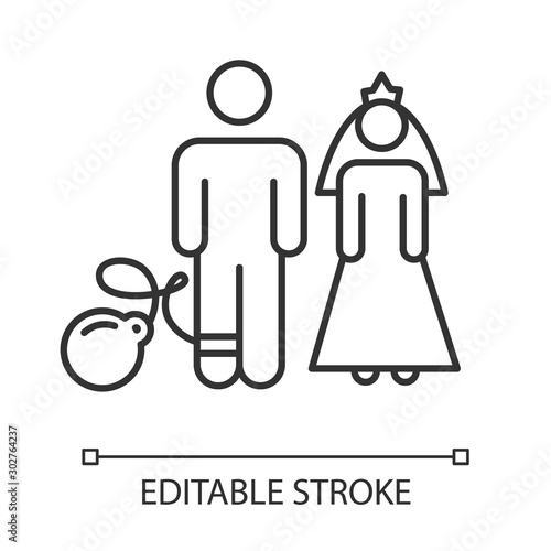 Forced marriage linear icon. Woman and man. Forcible wedlock. Compulsory marriage. Female, male rights. Thin line illustration. Contour symbol. Vector isolated outline drawing. Editable stroke