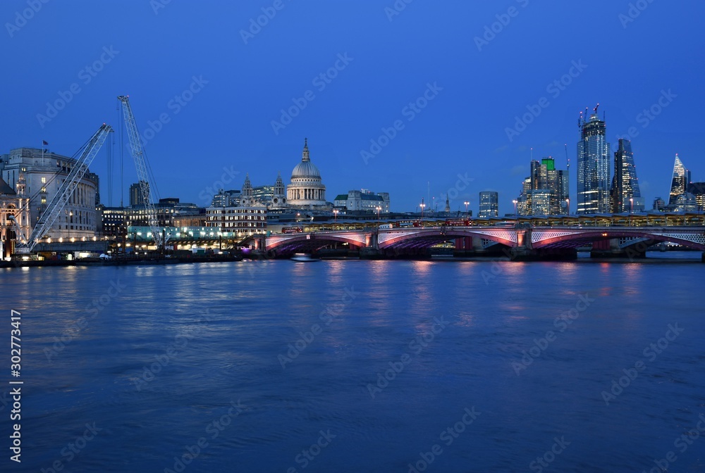 Night in London city - UK