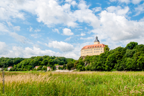 Schloss Neuhirschstein - Elbtal bei Meißen, Riesa, Diesbar-Seußlitz, Sachsen photo