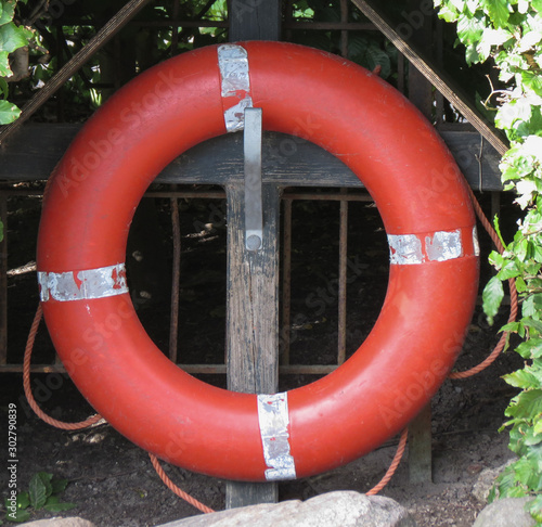 red life bouy