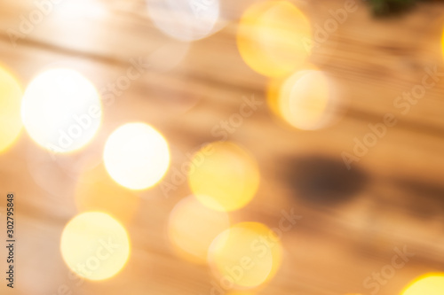 Holzhintergrund mit Bokeh, warme Farben, warm colors,