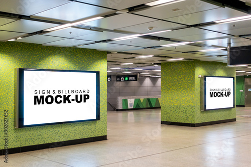 Foto Mock up large blank horizontal billboard in metal frame with clipping path on th