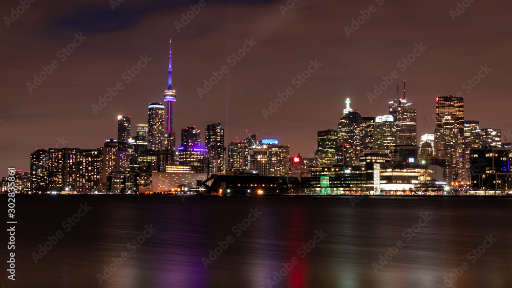 Obraz premium Toronto skyline at night