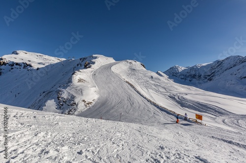 Fotografie Breathtaking mountainous scenery covered in beautiful white snow in Sainte Foy,