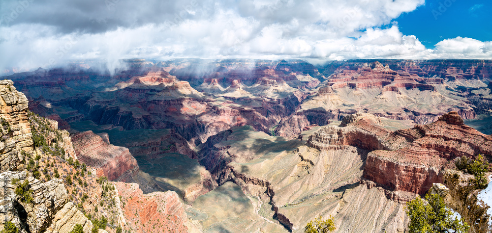 Panorama of Grand Canyon from Mather Point