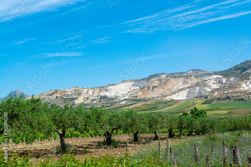 Extraction of Perlato and Perlatino of Sicily light biege marble, marble quarries near Trapani, Sicily, Italy