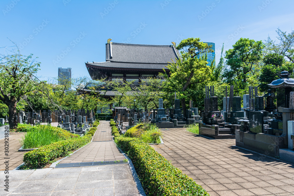 Zojoji Temple and the cemetery, Tokyo, Japan