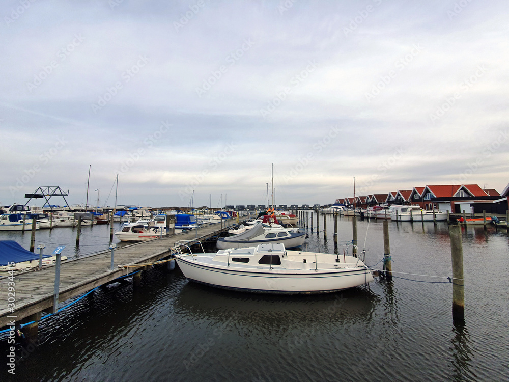Fototapeta premium small boats at a pier