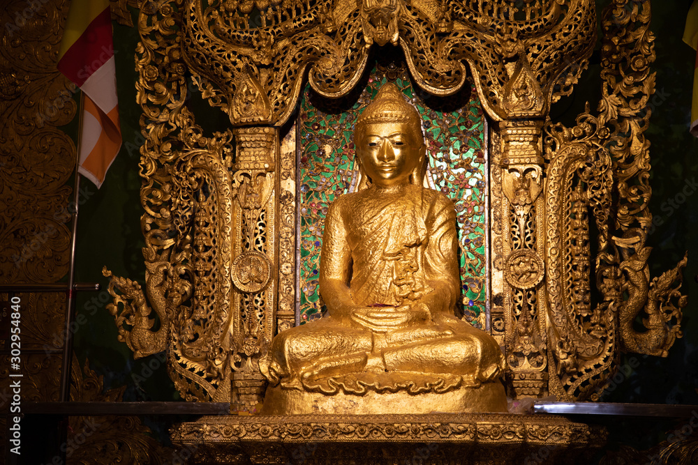 MON STATE/MYANMAR(BURMA) - 11th Nov, 2019 - GOLDEN ROCK Pagoda, Kyite Htee Yoe, Myanmar. MON STATE/MYANMAR(BURMA) - 11th Nov, 2019 - GOLDEN ROCK Pagoda, Kyite Htee Yoe, Myanmar.
