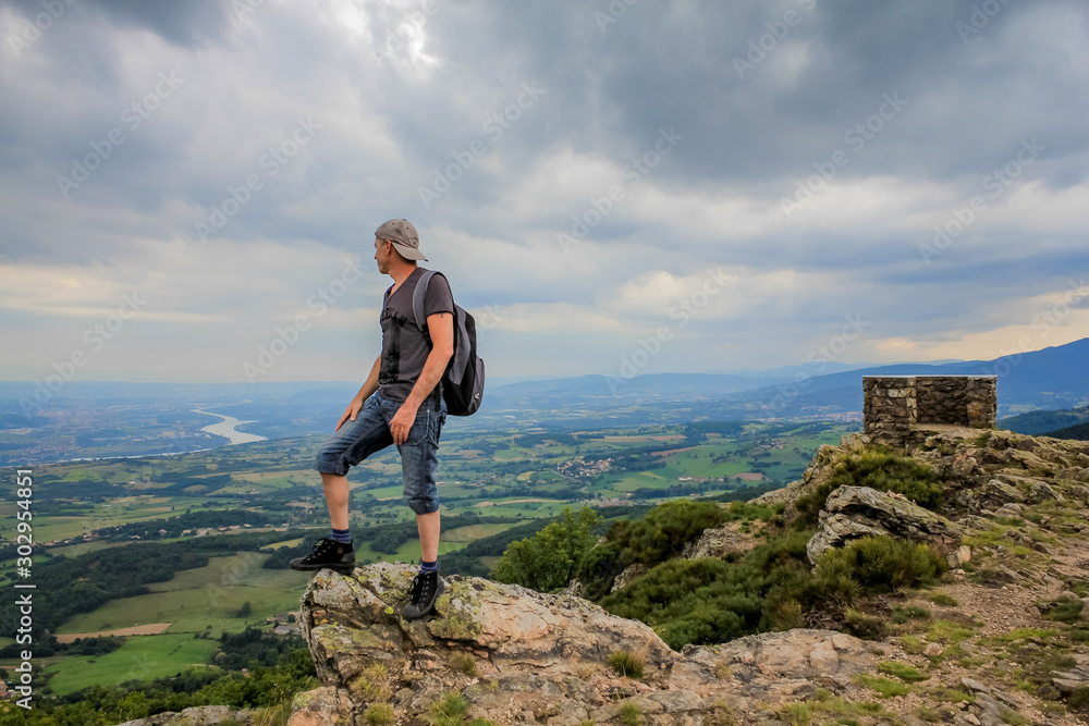 Naklejka premium Vue sur la vallée du Rhône depuis le Mont Monnet