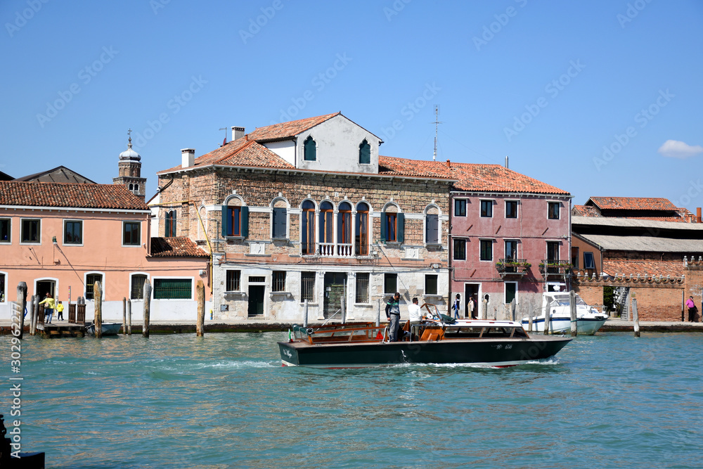 Obraz premium The famous Murano glass-making, glass art island