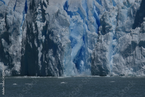 iceberg in Perito Moreno