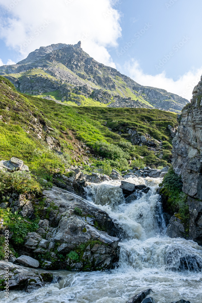 Obraz premium bieler hoehe with lake in montafon silvretta in the austrian alps, austria