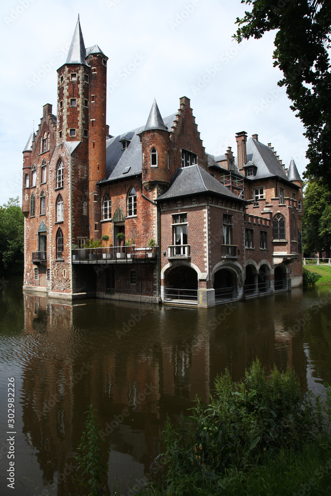 belgium castle towers