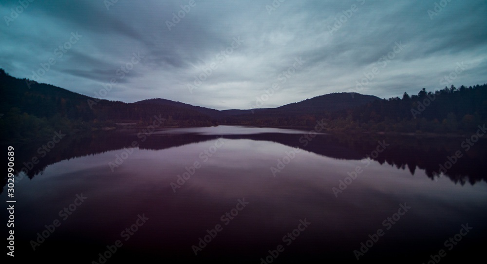 Obraz premium lake in the fog