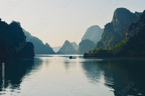Ha Long Bay, Vietnam © Adrian Berger