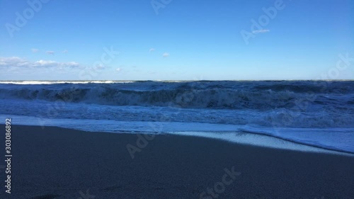 Mare in burrasca a Portonovo