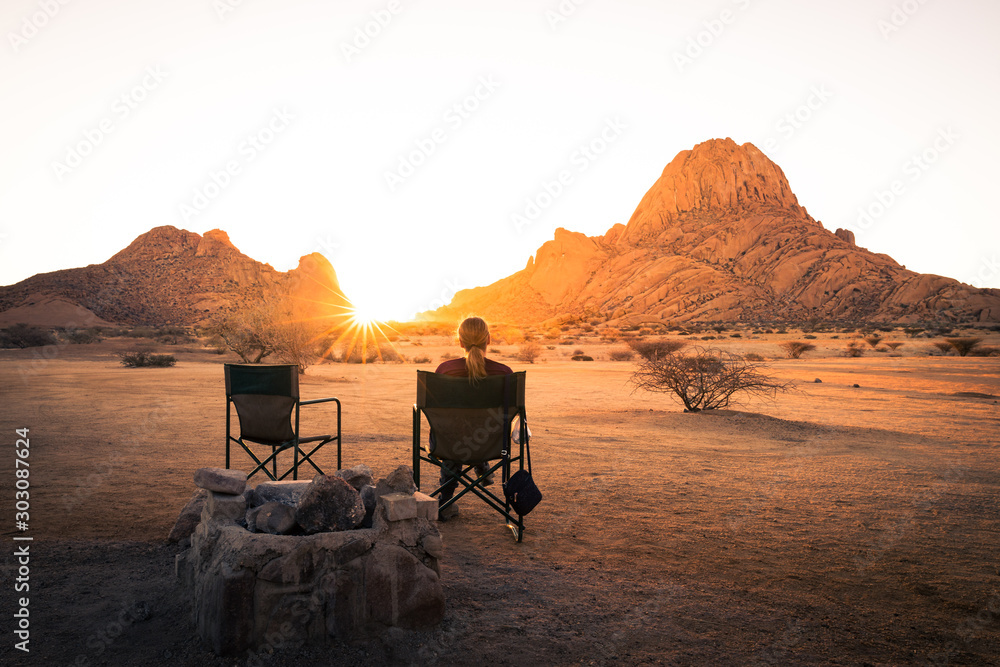 Sunset in the desert in Spitzkoppe, Namibia. - obrazy, fototapety, plakaty 