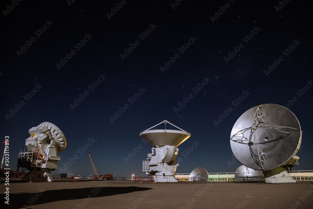 Alma Radio Observatory in the Desert of Atacama, Chile foto de Stock |  Adobe Stock