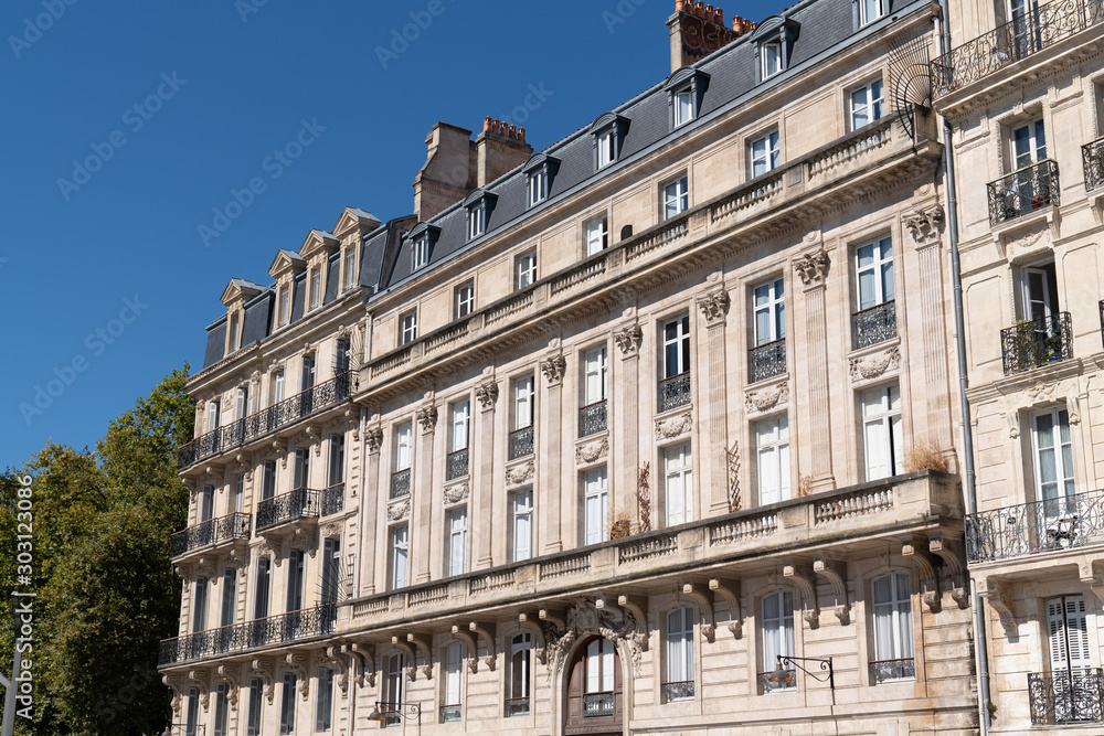 bordeaux buildings in France showing French architectural style like hausmann Paris