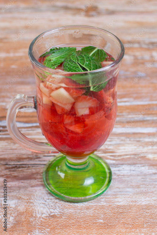 hot aromatic red fruits hot aromatic red fruits