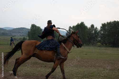 Alte farm pferde riding © Bertalan
