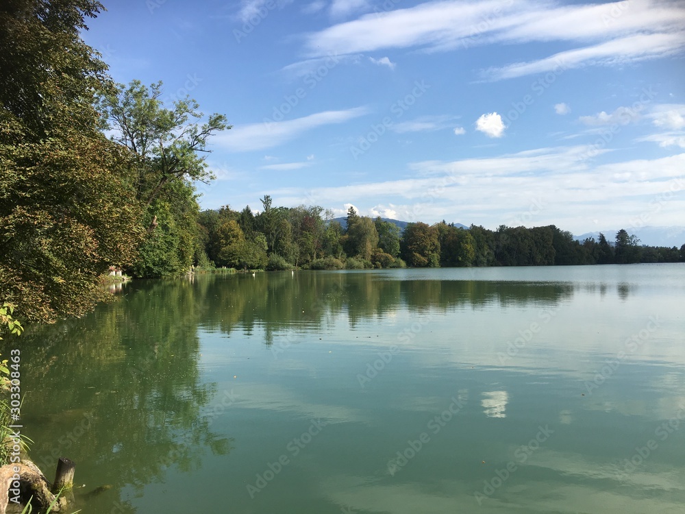 Obraz premium landscape with lake and blue sky