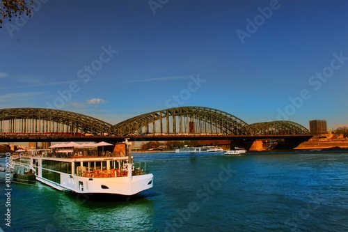 Hohenzollern Brücke