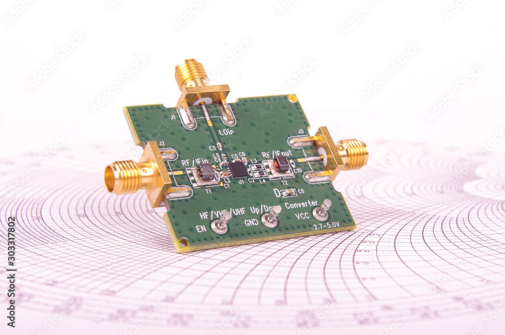 Radio frequency mixer PCB of Smith chart foto de Adobe Stock