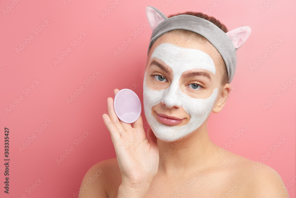 Φωτογραφία Close-up of beautiful young girl with white mask and Korean cat ears headband sm