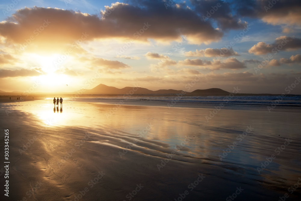 Tramonto sulla spiaggia di Famara - Lanzarote