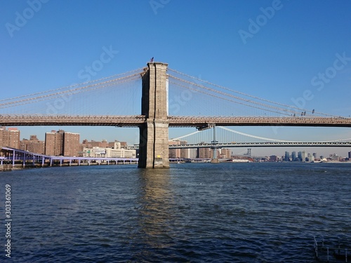 Fototapeta Naklejka Na Ścianę i Meble -  Brooklyn bridge in New York