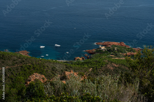 cap roux hiking trail In the red rocks of the Esterel mountains with the blue sea of the Mediterranean