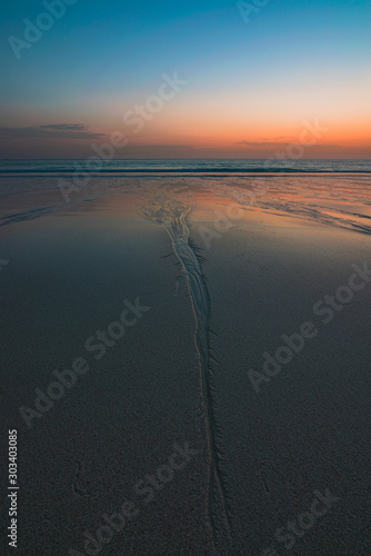 Amanecer en playa de corralejo  fuerteventura